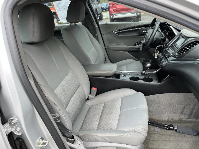 Used 2015 Chevrolet Impala LS FWD image 31