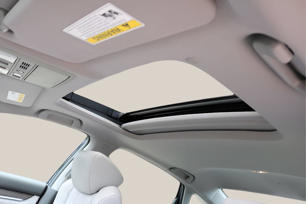 Used 2018 Honda Accord Touring image 11