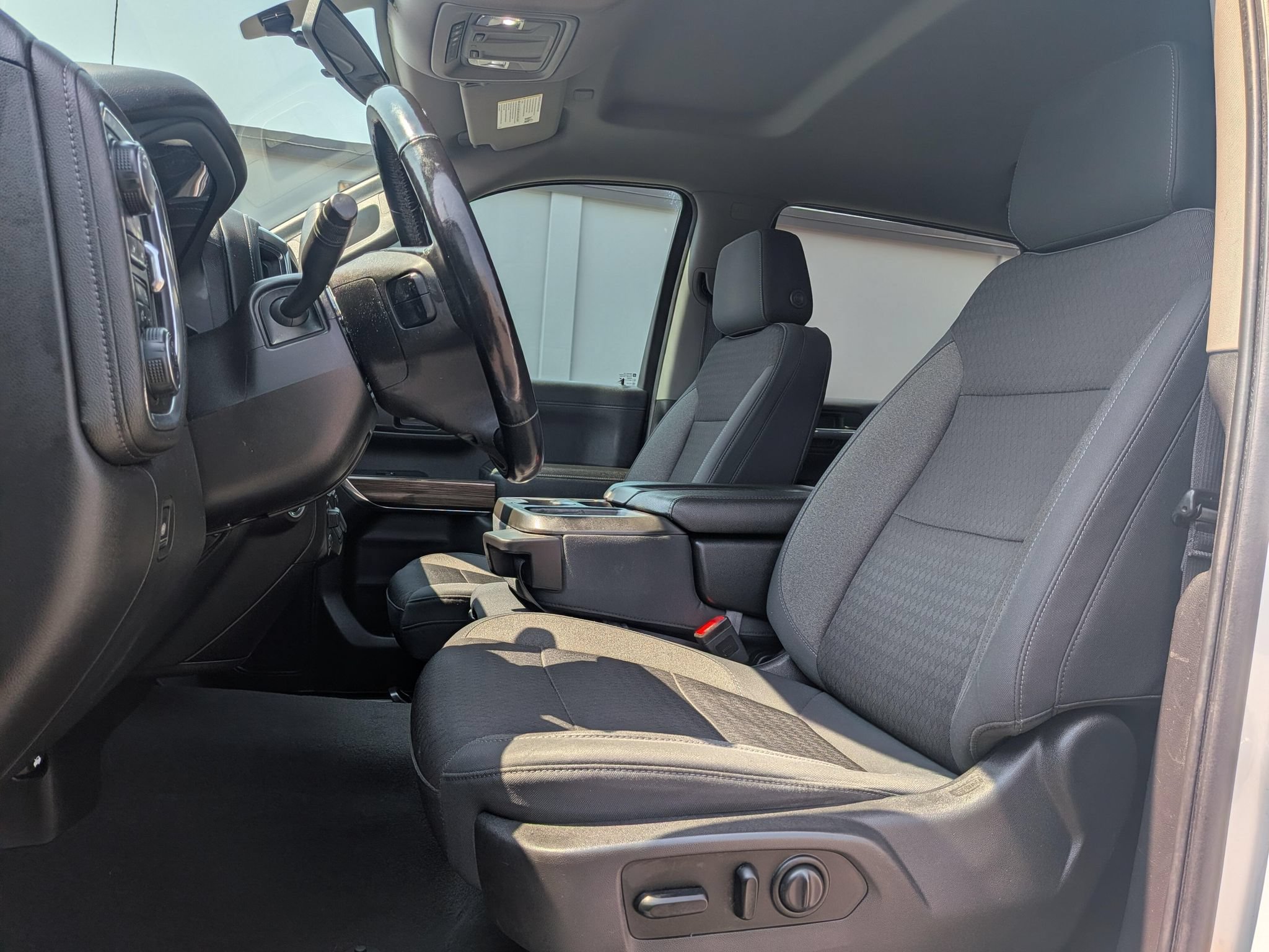 Used 2019 Chevrolet Silverado 1500 RST AWD/4WD image 6