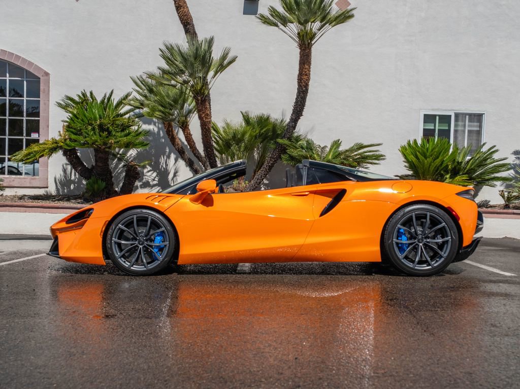 New 2026 McLaren Artura Spider image 3