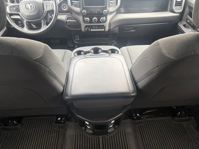 Used 2024 RAM 5500 Tradesman w/ Chrome Appearance Group AWD/4WD image 17