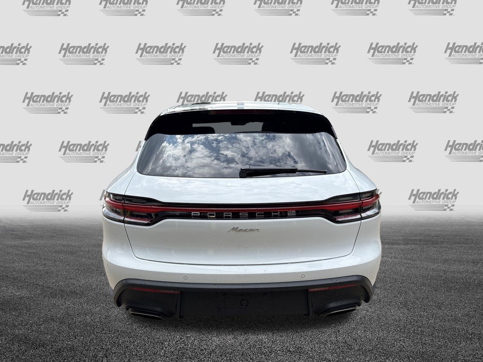 Used 2023 Porsche Macan AWD/4WD image 9