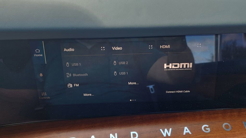 Used 2024 Jeep Grand Wagoneer L Series III w/ Rear Seat Video Group 1 AWD/4WD image 92