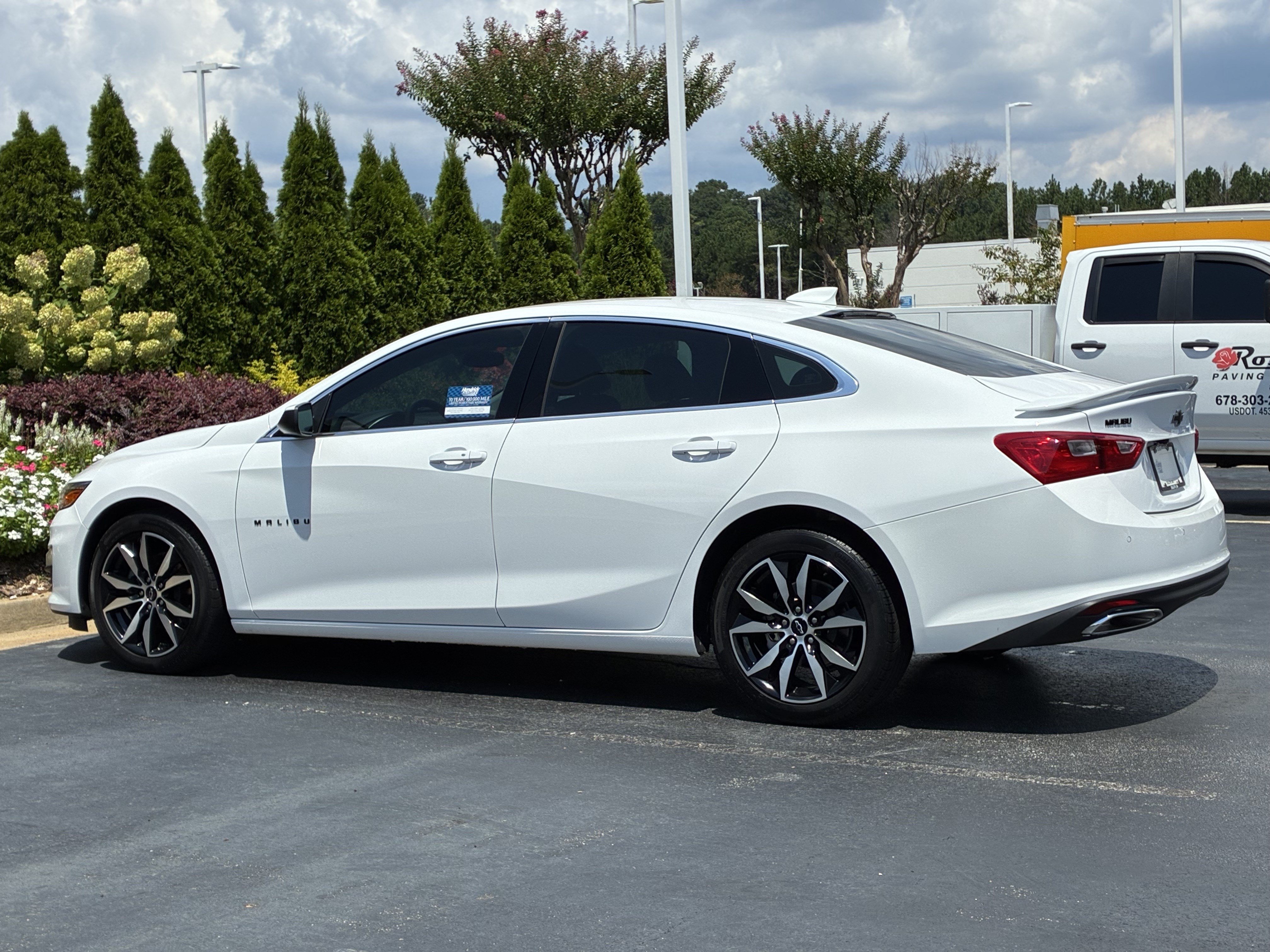 Used 2025 Chevrolet Malibu RS FWD image 9