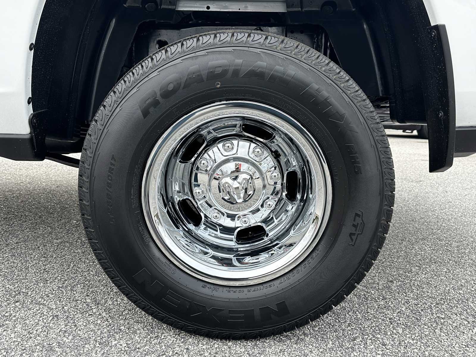 New 2026 RAM 3500 Tradesman AWD/4WD image 19