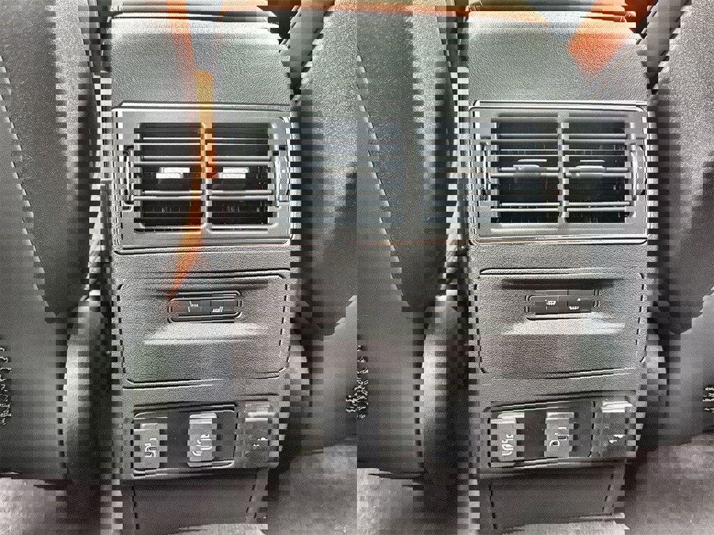 New 2026 Jaguar F-PACE R-Dynamic S image 16