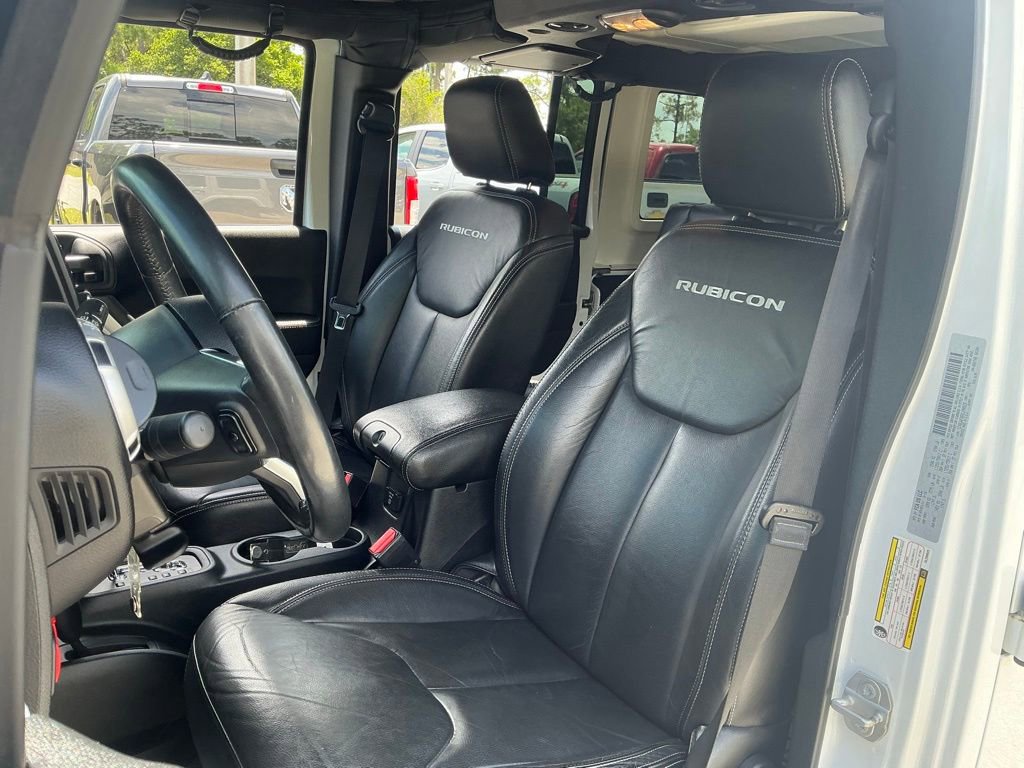 Used 2016 Jeep Wrangler Unlimited Rubicon AWD/4WD image 32