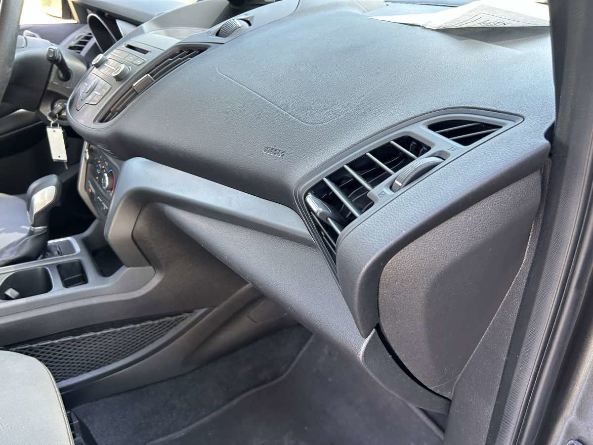 Used 2017 Ford Escape S FWD image 27