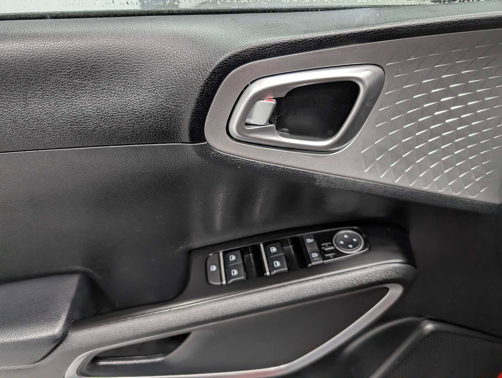 Used 2023 Kia Soul LX w/ LX Technology Package image 35