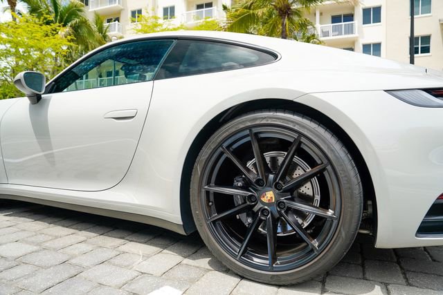 Used 2021 Porsche 911 Carrera 4 AWD/4WD image 17