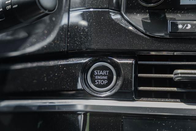 Used 2023 Nissan Pathfinder SL image 29