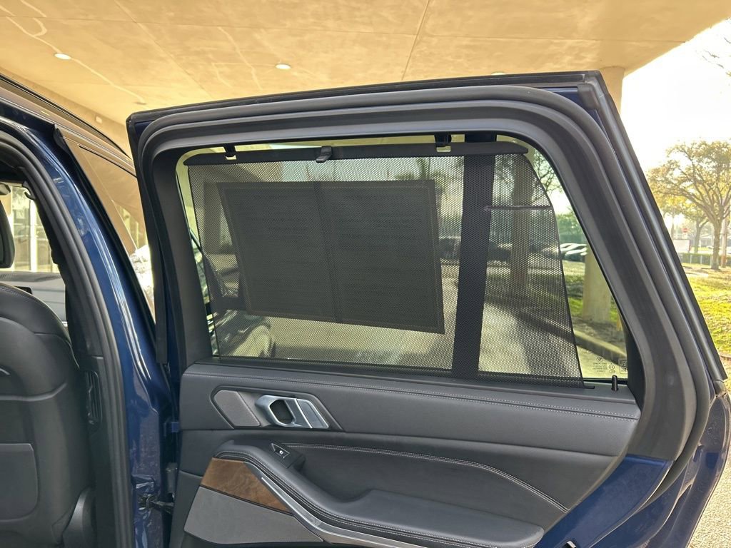 Used 2020 BMW X5 M50i image 37