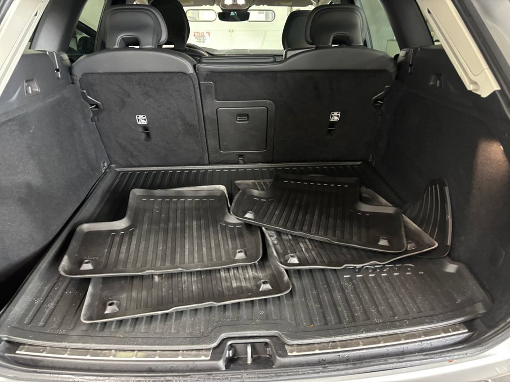 Certified 2023 Volvo XC60 B5 Plus w/ Protection Package Premier AWD/4WD image 16