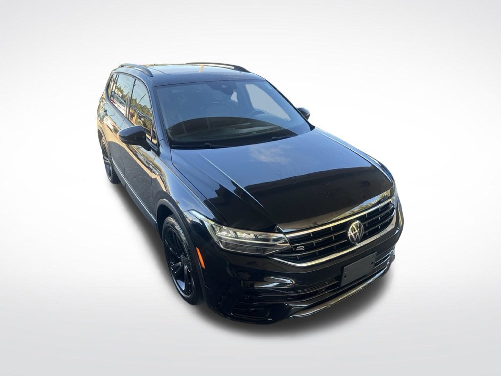 Used 2024 Volkswagen Tiguan SE R-Line w/ MDO Package, Two-Row AWD/4WD image 40