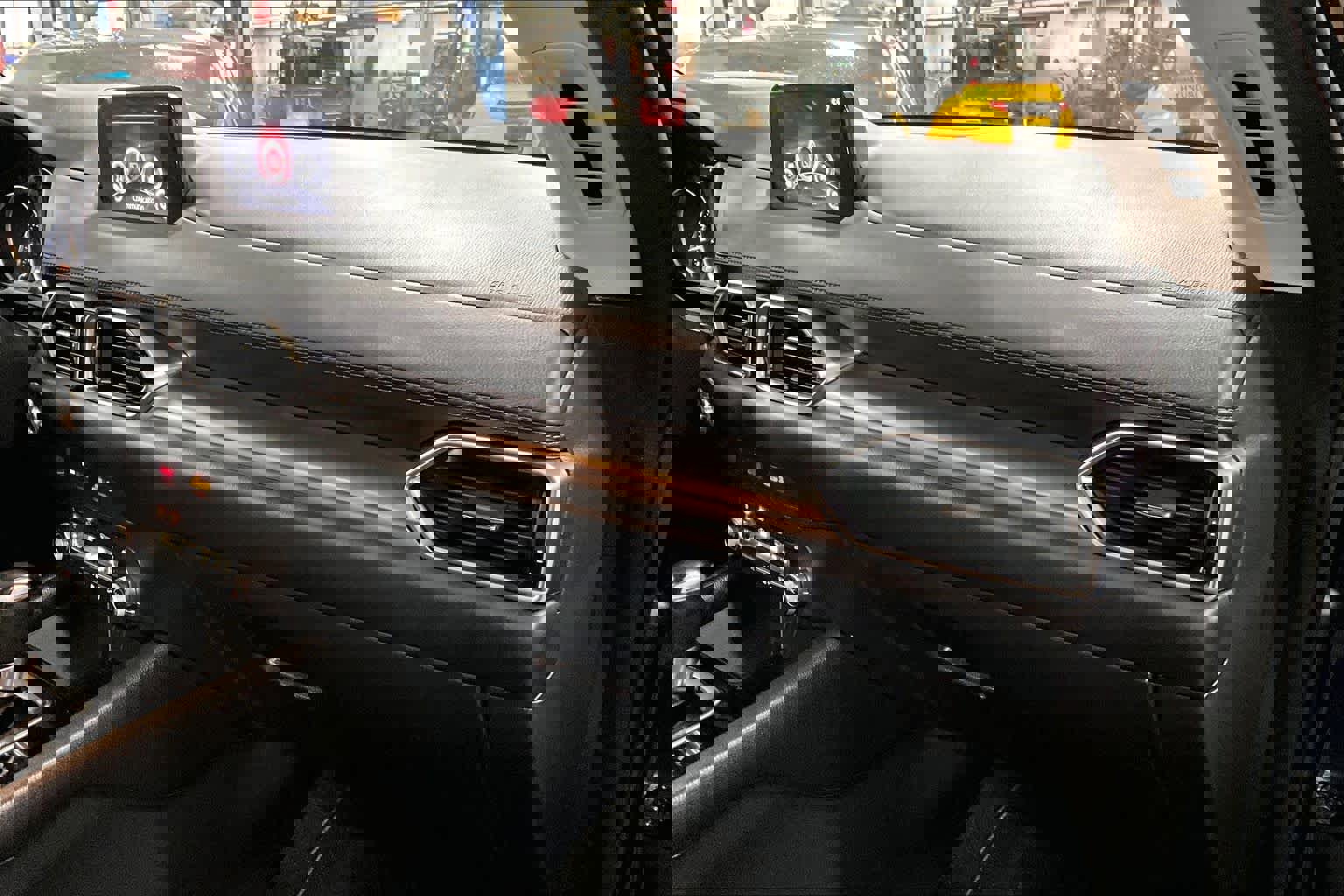 Used 2019 MAZDA CX-5 Touring image 16