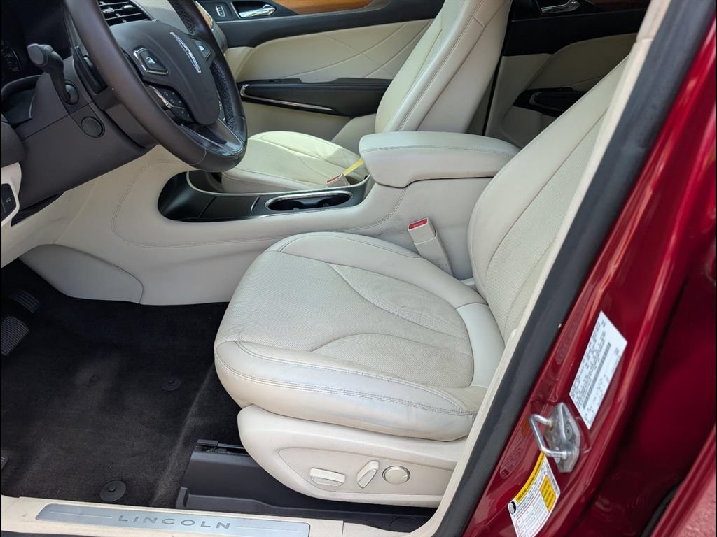 Used 2016 Lincoln MKC Reserve w/ Lincoln MKC Climate Package AWD/4WD image 10