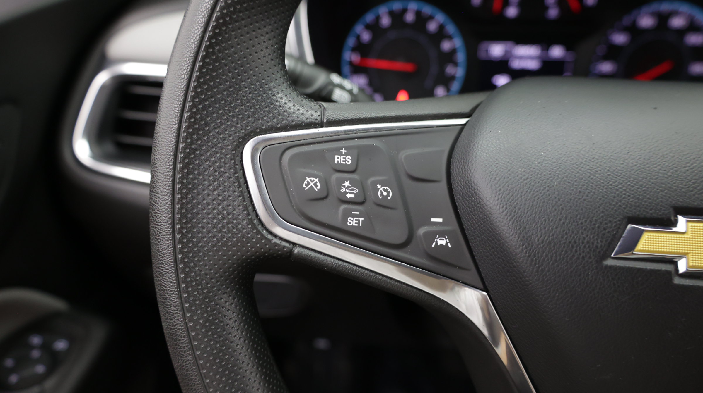 Used 2022 Chevrolet Equinox LS AWD/4WD image 24