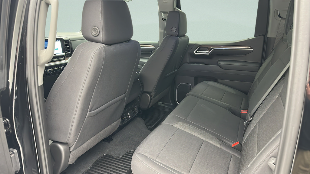 Used 2025 Chevrolet Silverado 1500 LT AWD/4WD image 12
