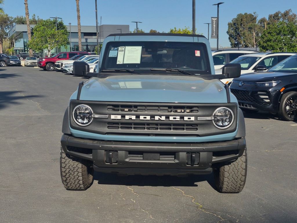 Used 2021 Ford Bronco Black Diamond image 2