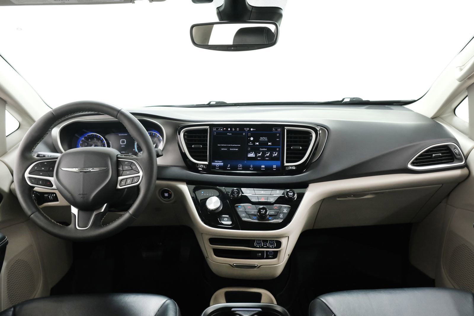 Used 2022 Chrysler Pacifica Touring-L FWD image 8
