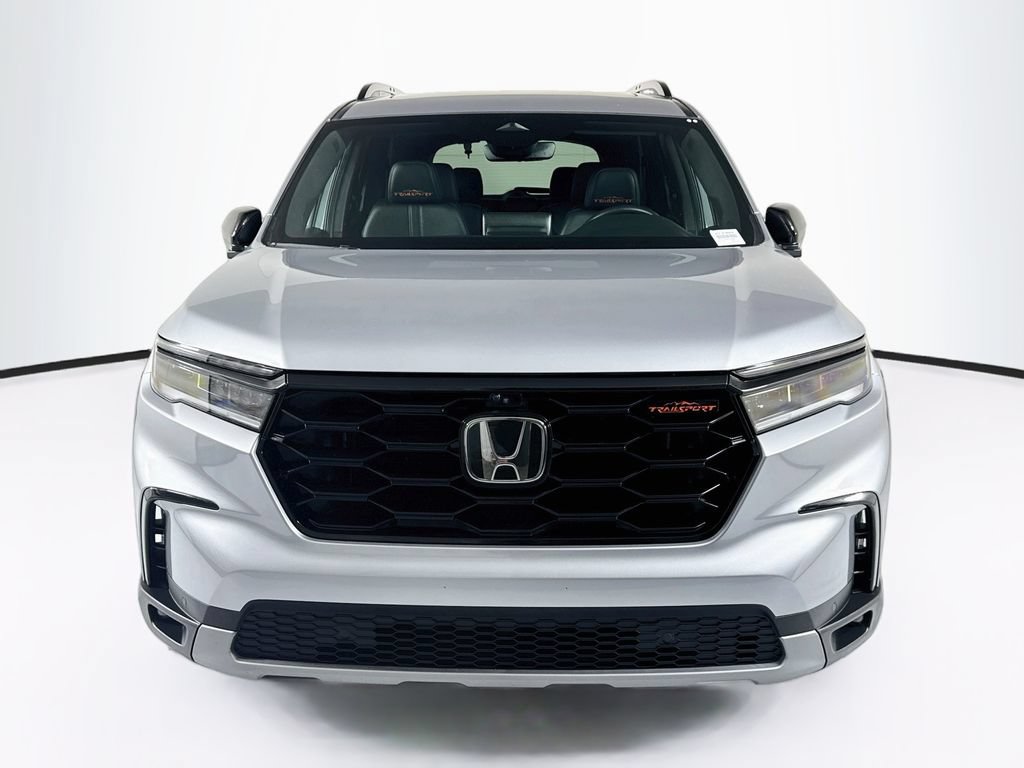 Certified 2025 Honda Pilot TrailSport image 2