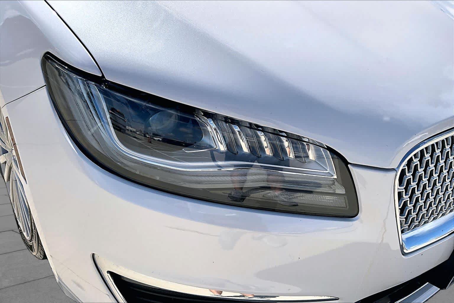 Used 2017 Lincoln MKZ Reserve FWD image 26