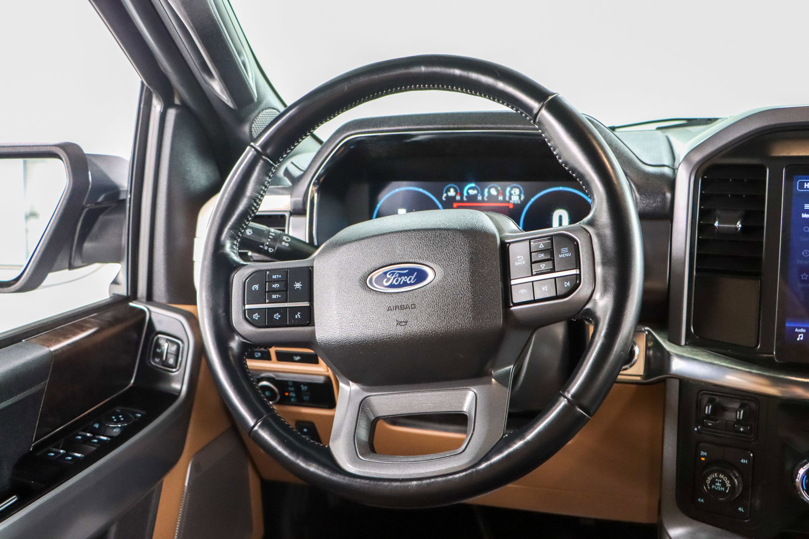 Used 2023 Ford F150 Lariat image 13