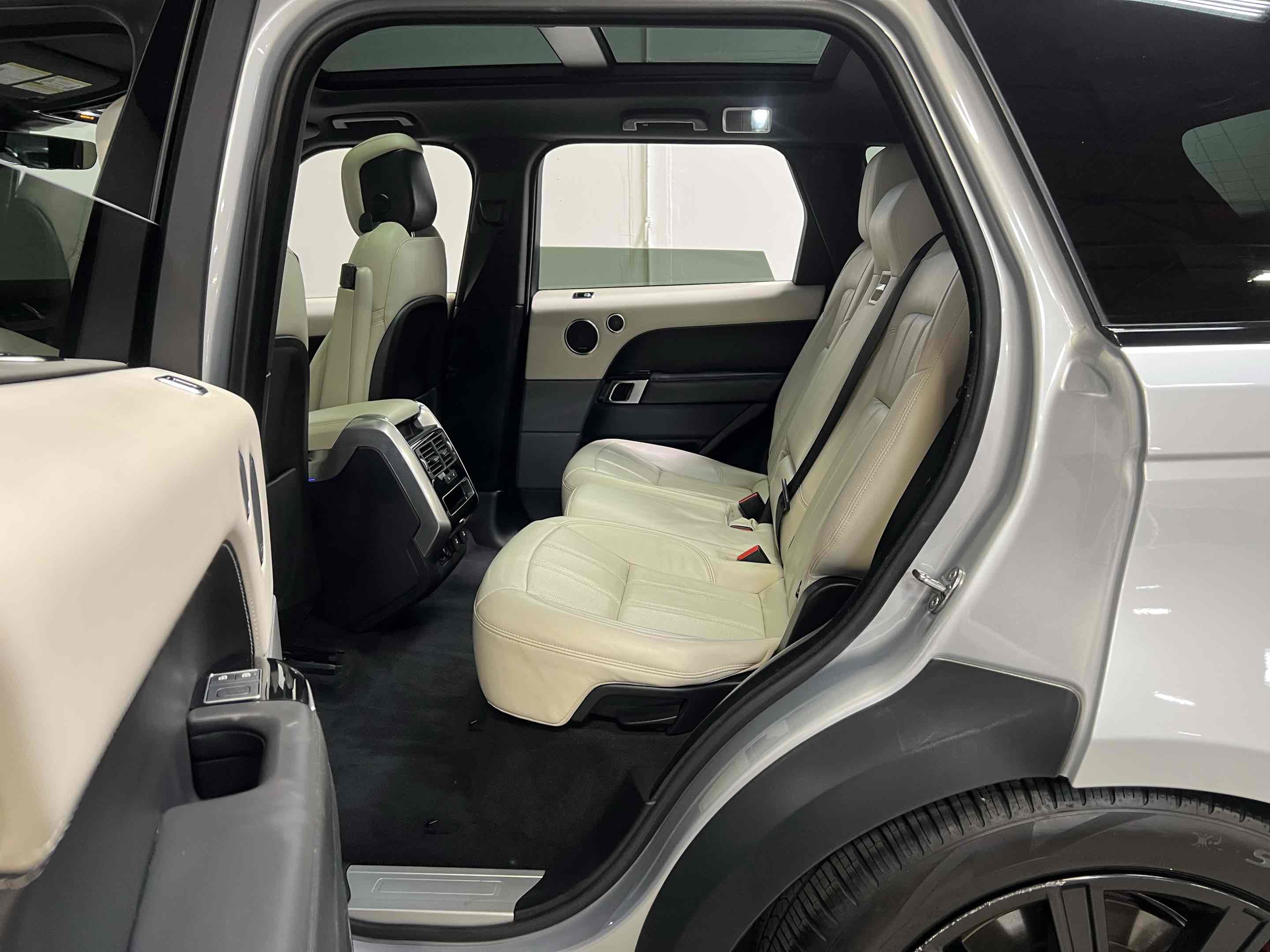 Used 2021 Land Rover Range Rover Sport HSE Dynamic image 26