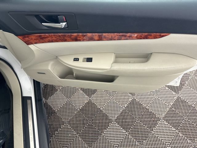 Used 2011 Subaru Outback 2.5i Limited image 21