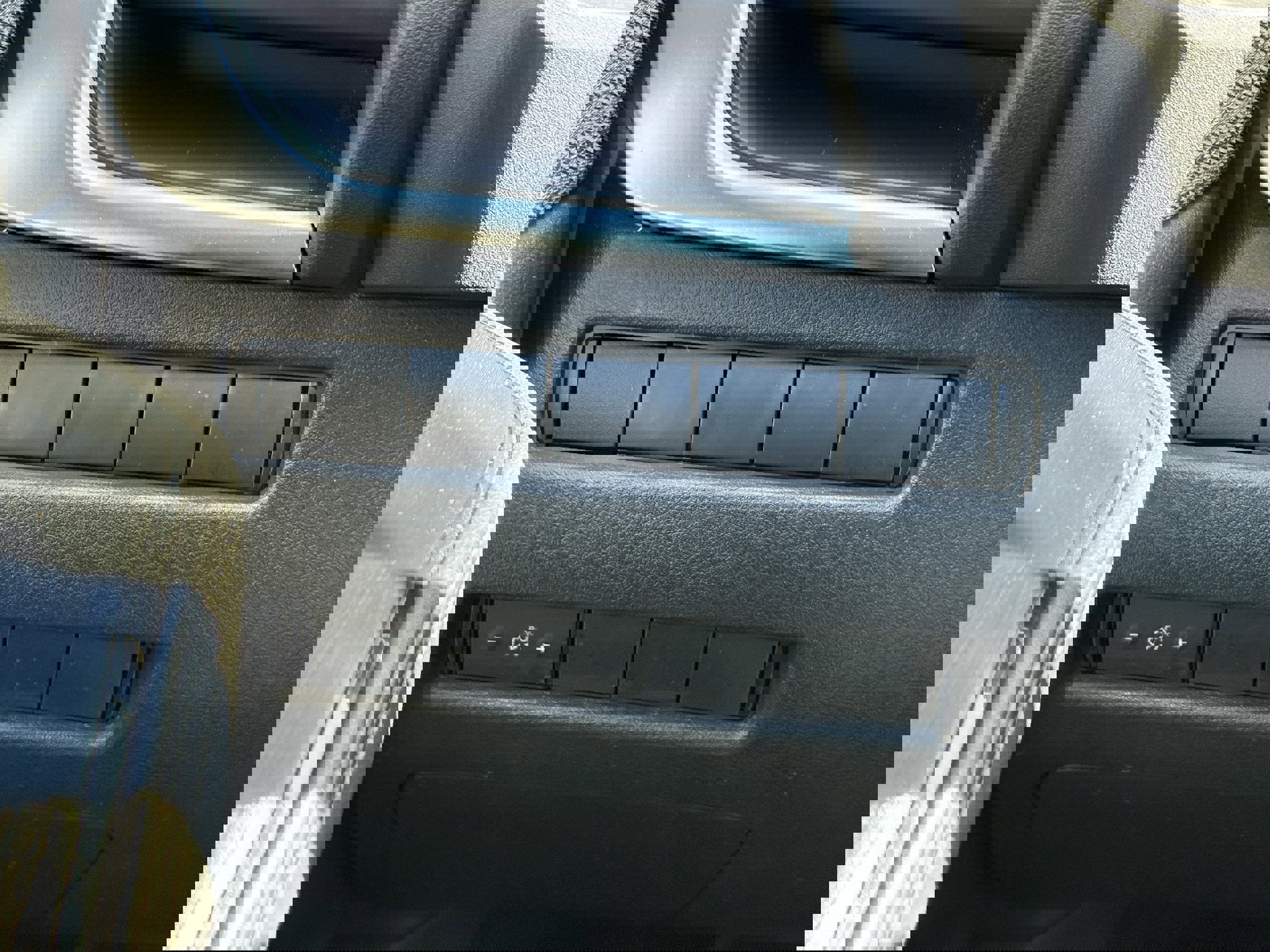 Used 2021 Nissan Rogue S image 17