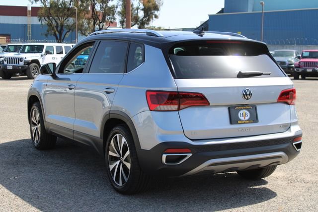 Used 2023 Volkswagen Taos SE image 3