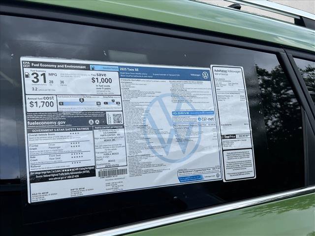 Used 2025 Volkswagen Taos SE FWD image 18
