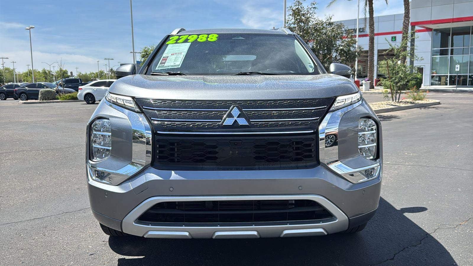 Used 2023 Mitsubishi Outlander SEL video 2
