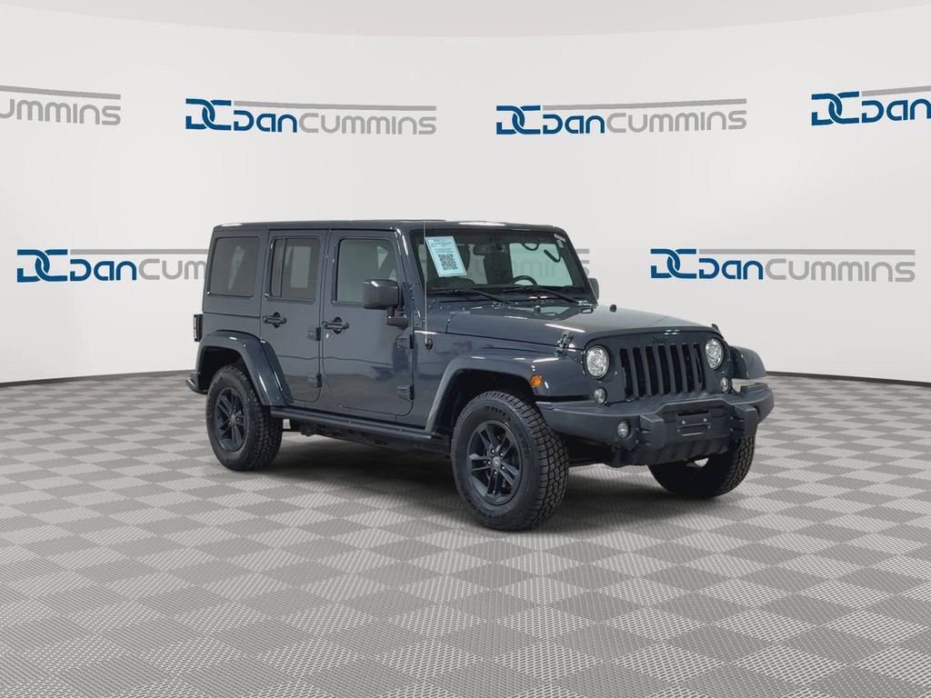 Used 2017 Jeep Wrangler Unlimited Sahara AWD/4WD image 3