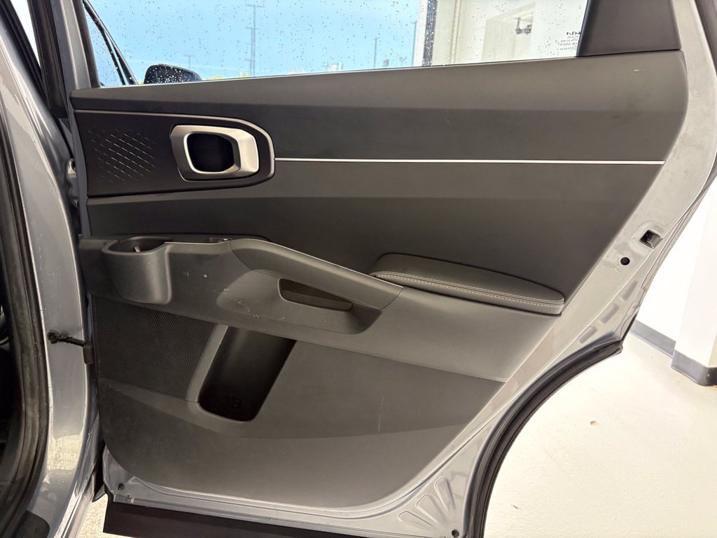 Used 2022 Kia Sorento S FWD image 35