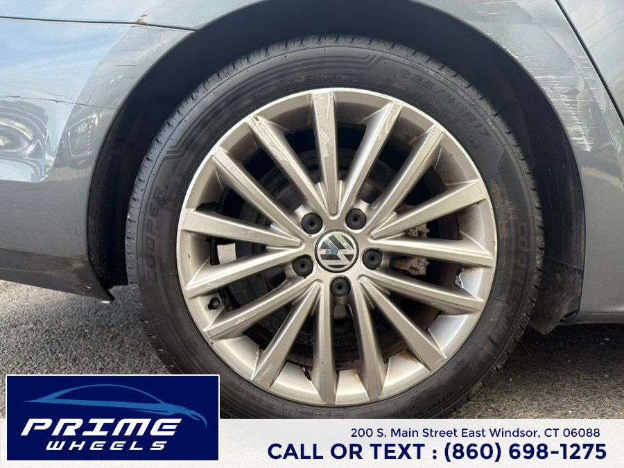 Used 2015 Volkswagen Jetta Sport FWD image 24