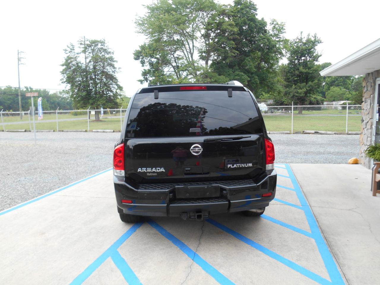 Used 2011 Nissan Armada Platinum w/ 2nd Row Captain Seat Pkg AWD/4WD image 26