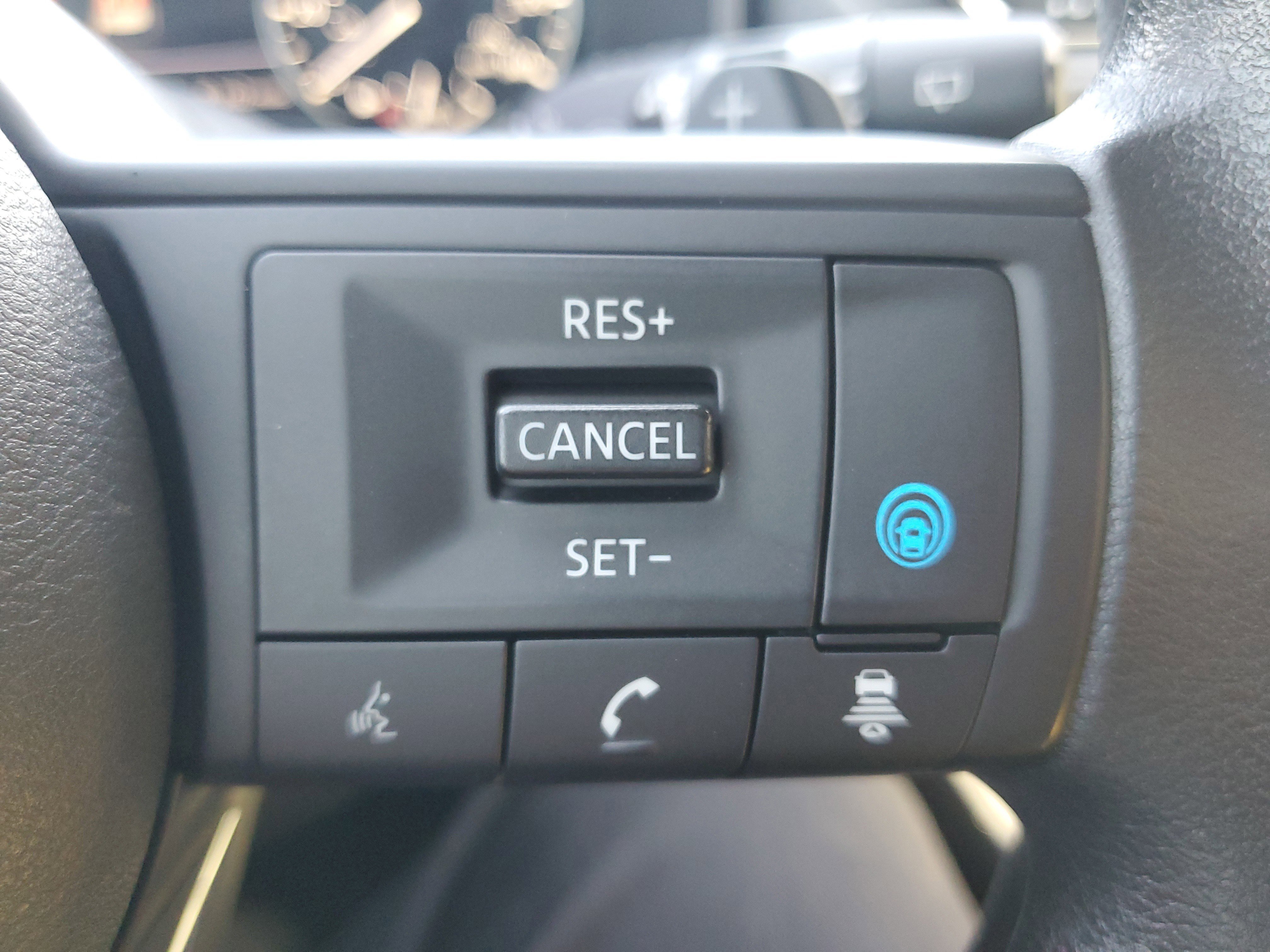 Used 2024 Nissan Rogue SV image 16