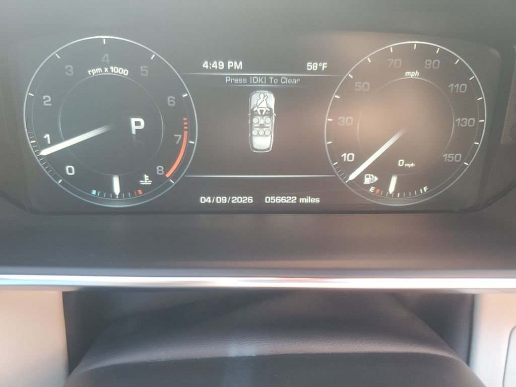 Used 2016 Land Rover Range Rover HSE image 15