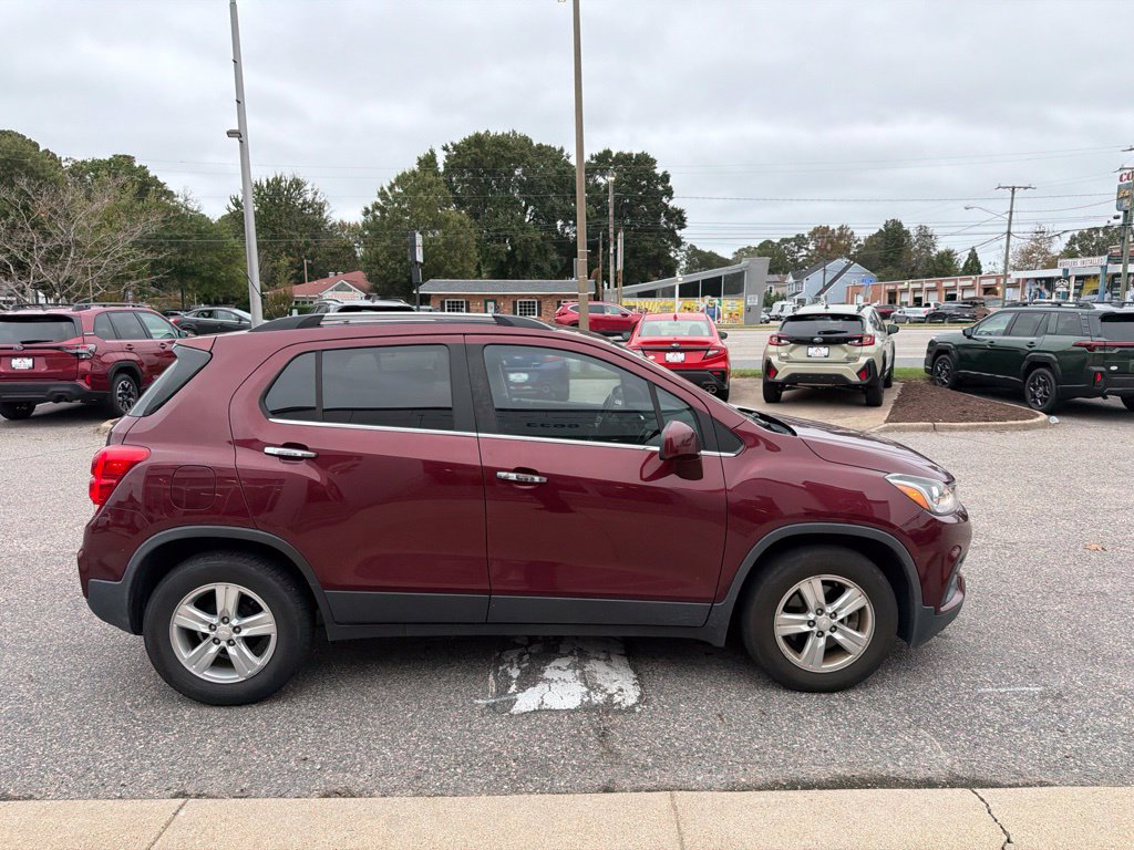 Used 2017 Chevrolet Trax LT w/ Driver Confidence Package FWD image 6