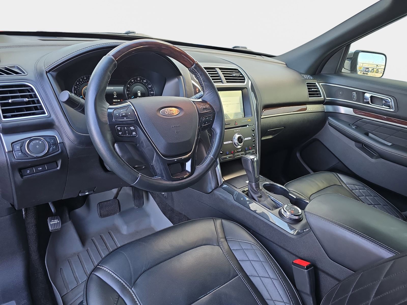 Used 2018 Ford Explorer Platinum image 19