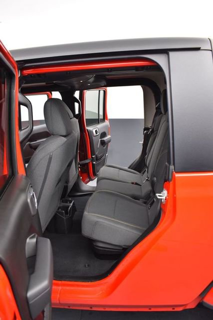 Used 2024 Jeep Gladiator Sport image 8