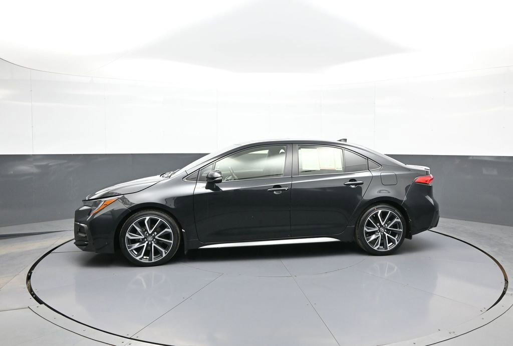 Certified 2022 Toyota Corolla SE w/ SE Premium Package image 9