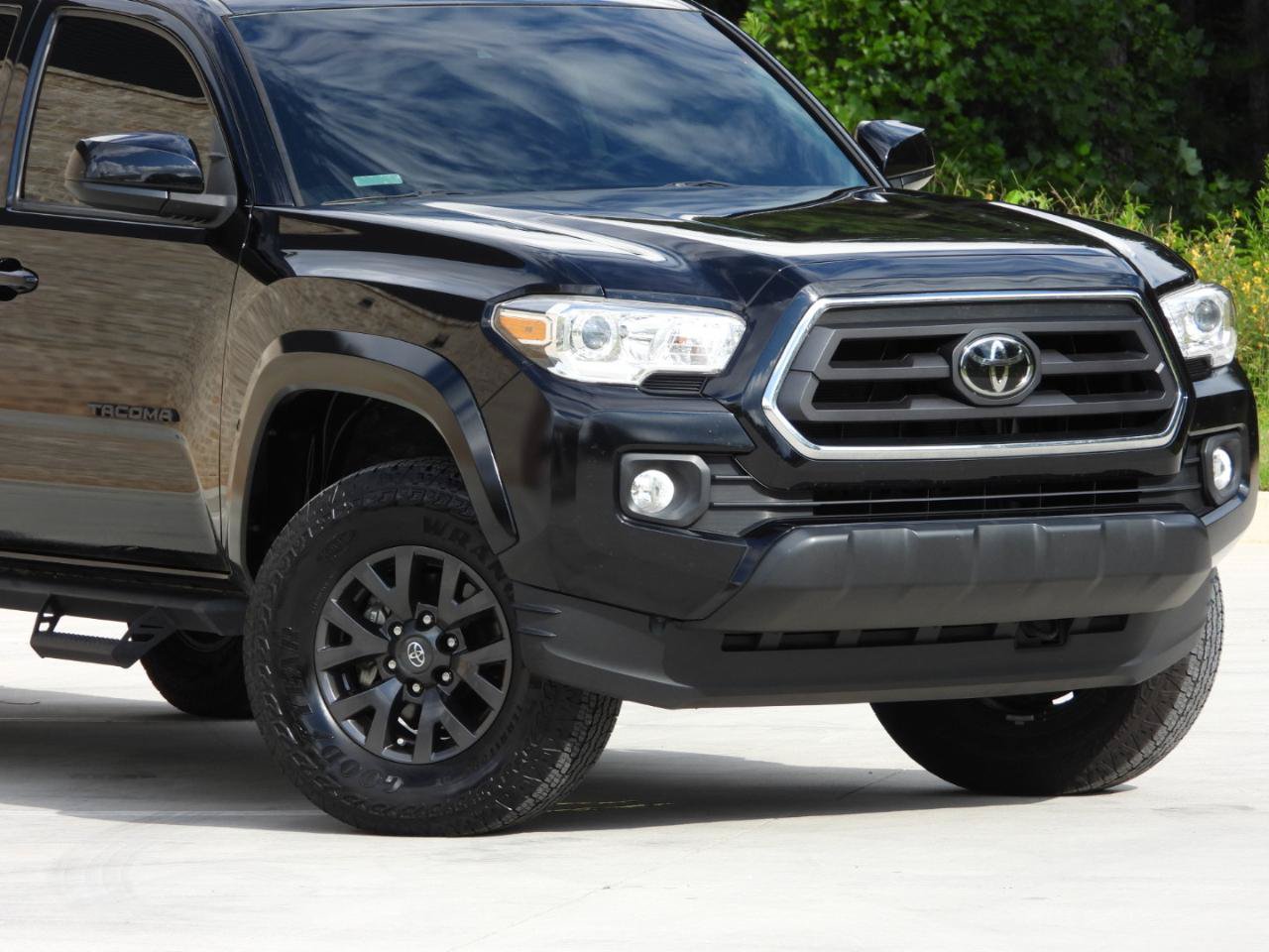 Used 2022 Toyota Tacoma SR5 RWD image 17
