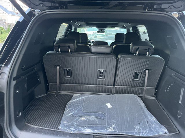 New 2026 Chevrolet Traverse LT w/ Sun and Wheel Package image 8