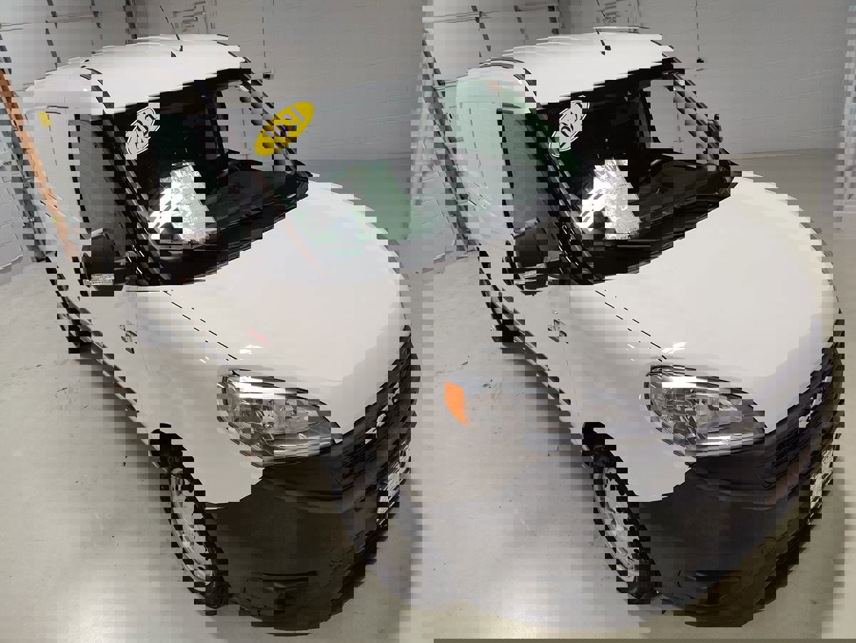 Used 2021 RAM ProMaster City Tradesman image 2