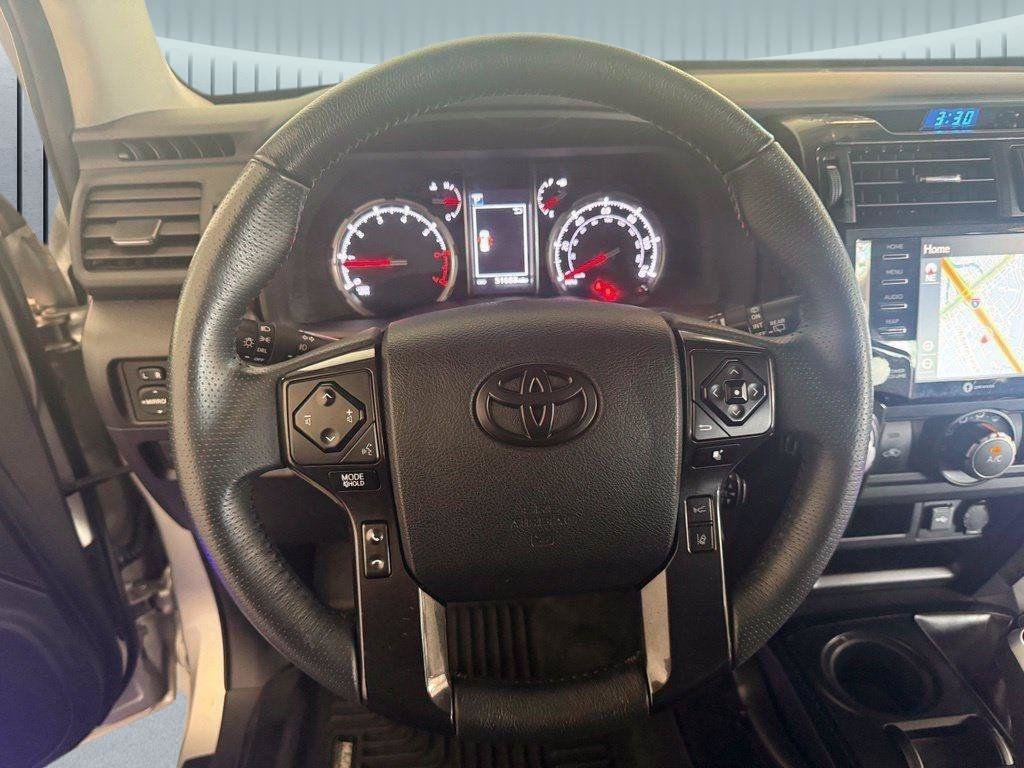 Used 2021 Toyota 4Runner TRD Off-Road Premium w/ Moonroof Package AWD/4WD image 10