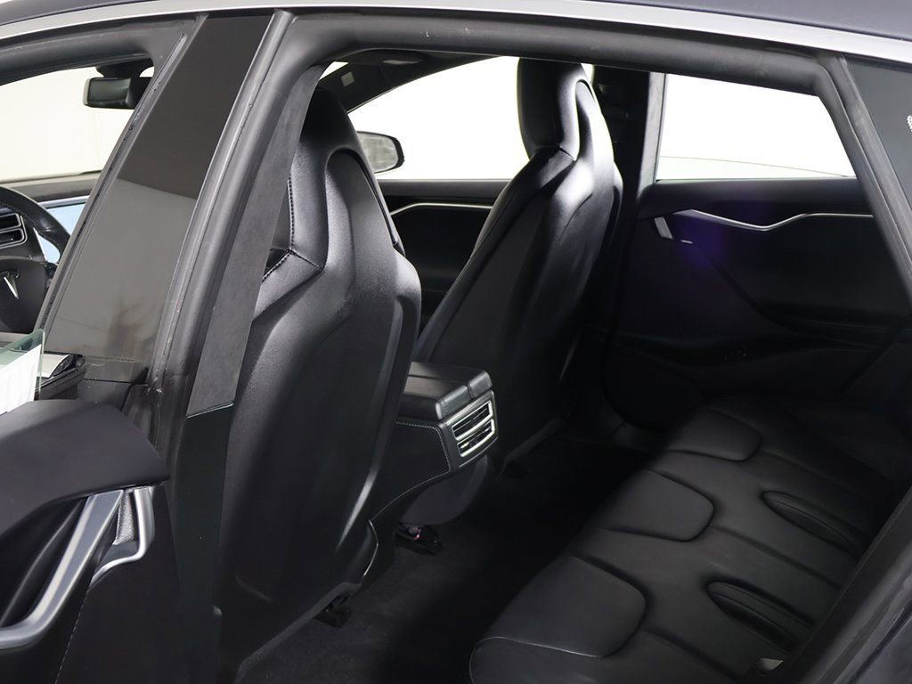 Used 2015 Tesla Model S 85D image 29