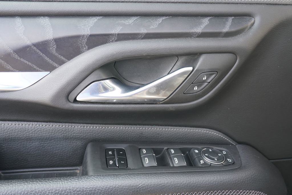 Used 2023 GMC Yukon XL Denali w/ Advanced Technology Package image 17