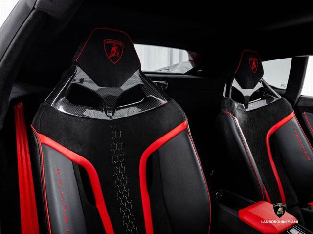 Used 2024 Lamborghini Huracan Tecnica RWD image 39